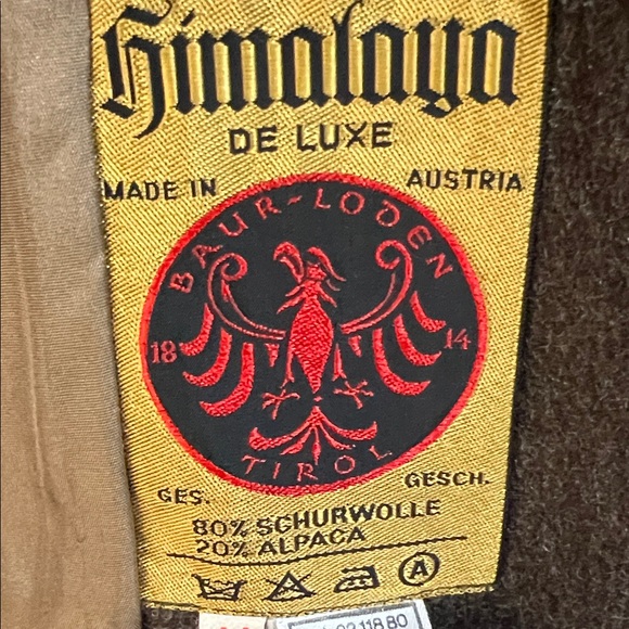 Women's Brown Trench Coat Wool and Alpaca. Made in Austria - Picture 13 of 15